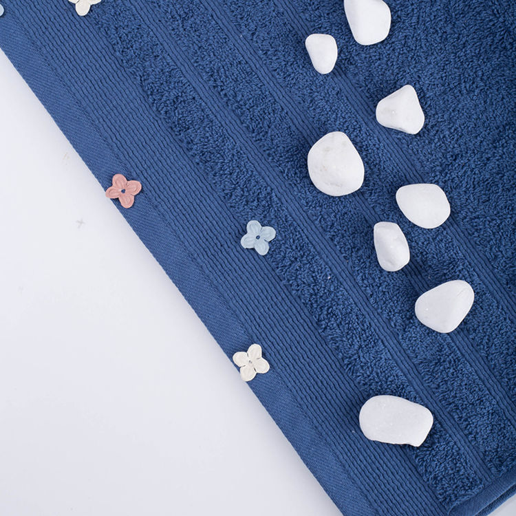 Εικόνα για Βαμβακερή Χειροποίητη Πετσέτα Flowers Applique Μπλε Πετσέτα Μπάνιου 70x140